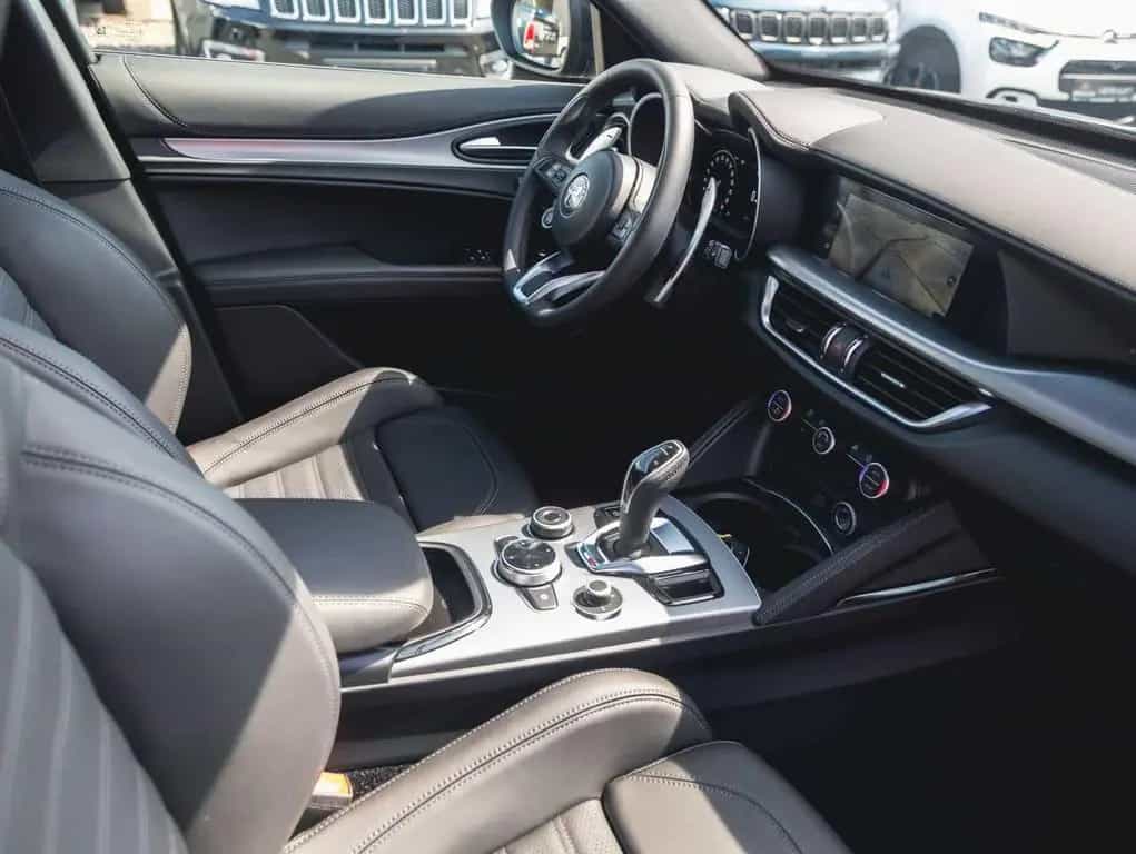 Alfa Romeo Stelvio 2.0 16V Turbo AT8-Q4 Veloce VOLL! 03/2026-photo-20