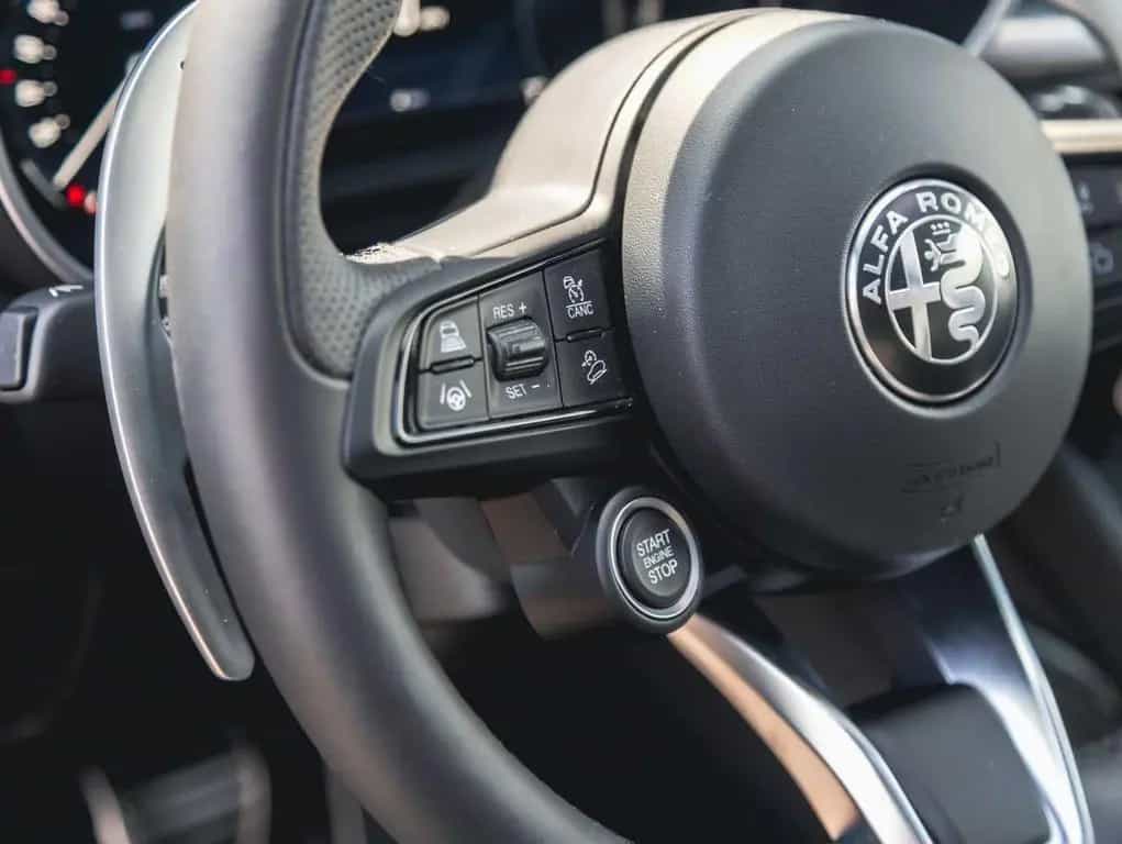 Alfa Romeo Stelvio 2.0 16V Turbo AT8-Q4 Veloce VOLL! 03/2026-photo-8