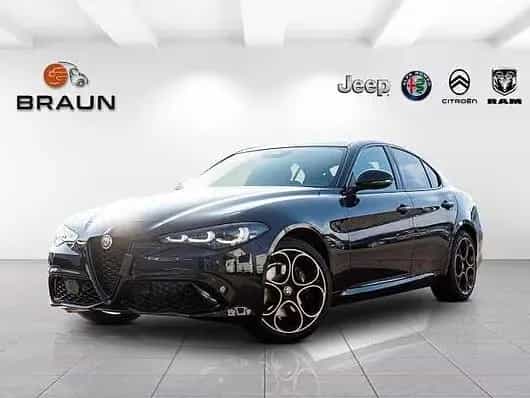 Alfa Romeo Giulia 2.0 16V AT8-Q4 INTENSA Panorama 03/2026-photo-0