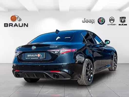 Alfa Romeo Giulia 2.0 16V AT8-Q4 INTENSA Panorama 03/2026-photo-2
