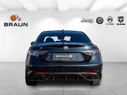 Alfa Romeo Giulia 2.0 16V AT8-Q4 INTENSA Panorama 03/2026-photo-3