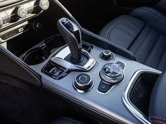 Alfa Romeo Giulia 2.0 16V AT8-Q4 INTENSA Panorama 03/2026-photo-9