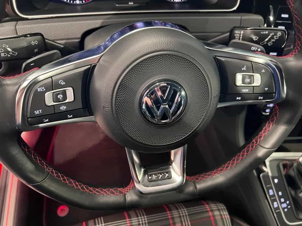 Volkswagen Golf 2.0 TSI DSG GTI Performance NAVI ACC LED 11/2019-photo-25