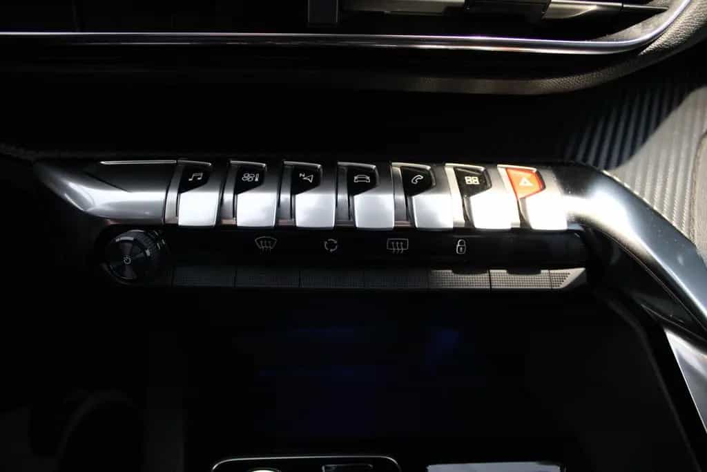 Peugeot 3008 136 MHEV Allure Pack, eDCS6, NAVI,KAMERA 05/2024-photo-21