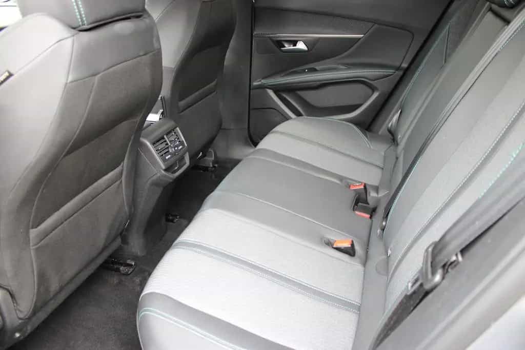 Peugeot 3008 136 MHEV Allure Pack, eDCS6, NAVI,KAMERA 05/2024-photo-6