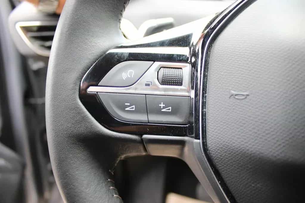 Peugeot 3008 136 MHEV Allure Pack, eDCS6, NAVI,KAMERA 05/2024-photo-9