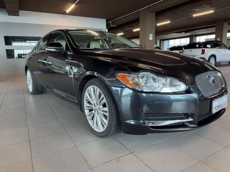 Jaguar XF XF 3.0 D V6 Luxury 05/2011-photo-1