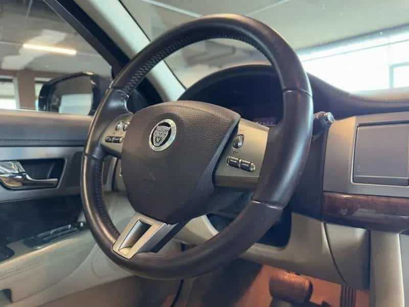 Jaguar XF XF 3.0 D V6 Luxury 05/2011-photo-12