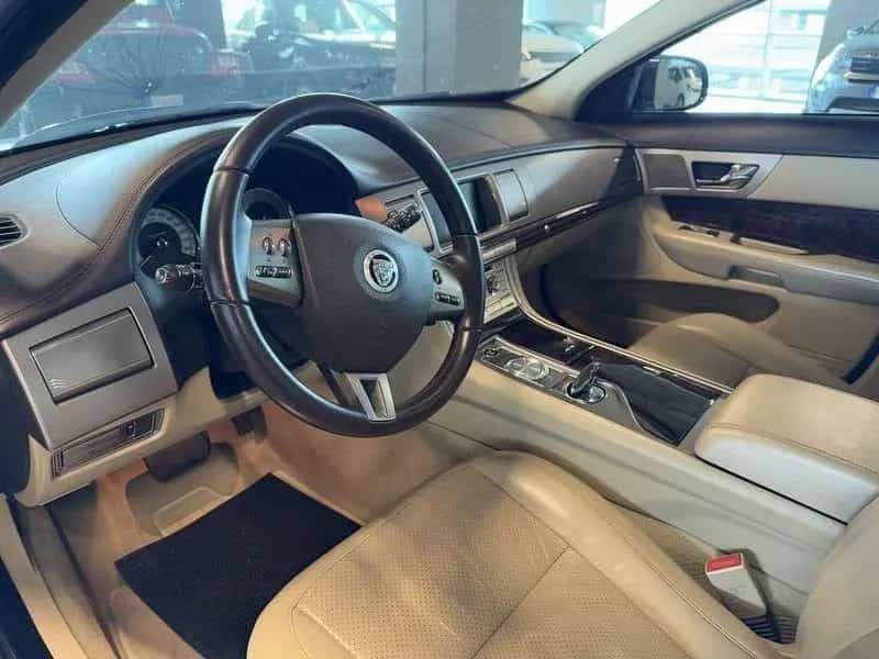 Jaguar XF XF 3.0 D V6 Luxury 05/2011-photo-5