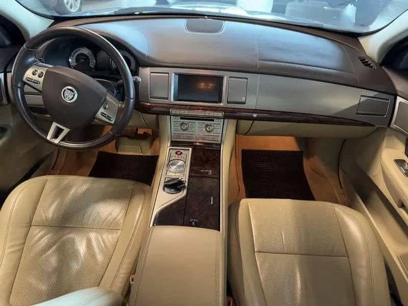 Jaguar XF XF 3.0 D V6 Luxury 05/2011-photo-9
