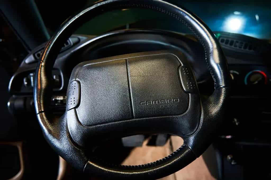 Chevrolet Camaro Z28 09/1994-photo-10