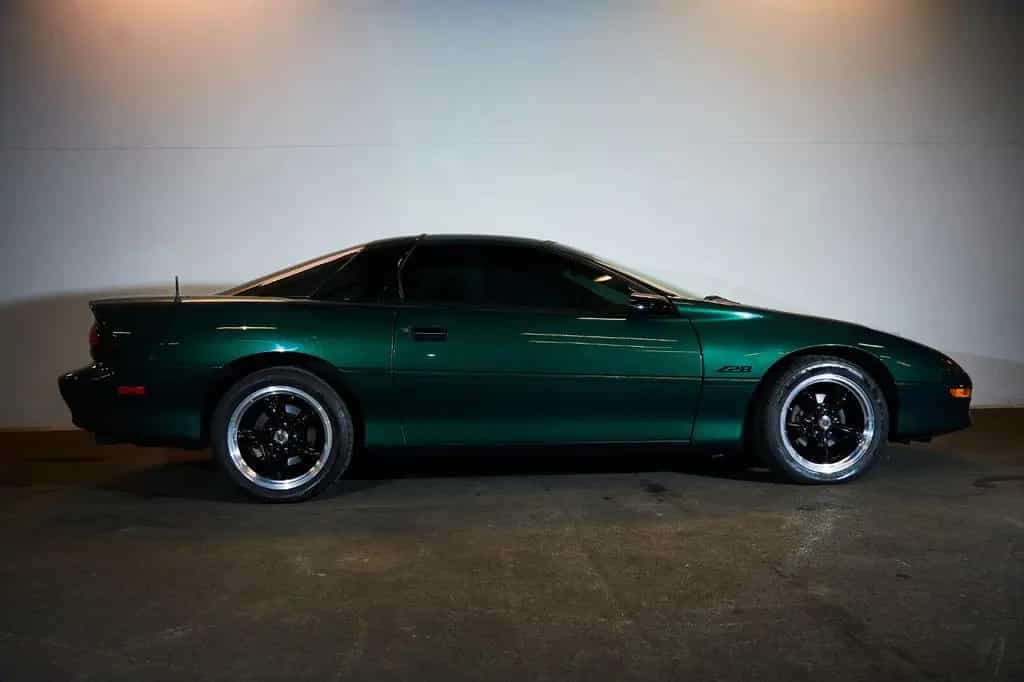 Chevrolet Camaro Z28 09/1994-photo-16
