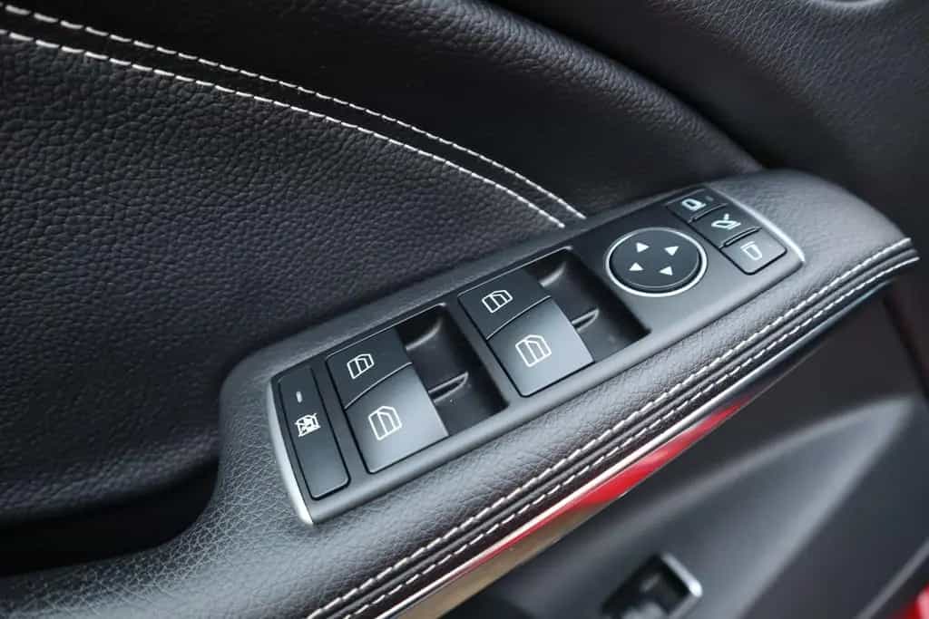 Mercedes-Benz CLA 180 Shooting Brake *Xen*Navi*GRA*RüKam*18" 11/2015-photo-10