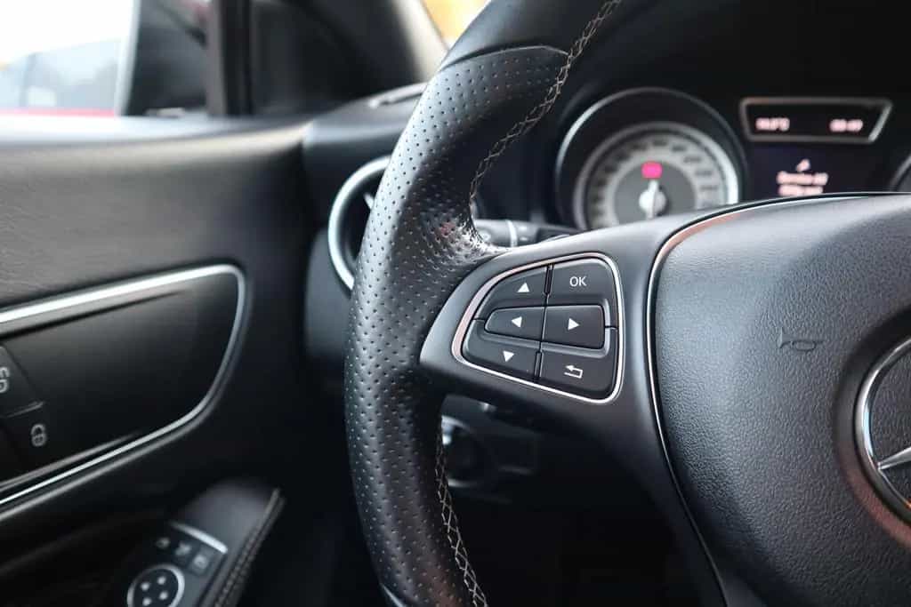 Mercedes-Benz CLA 180 Shooting Brake *Xen*Navi*GRA*RüKam*18" 11/2015-photo-9