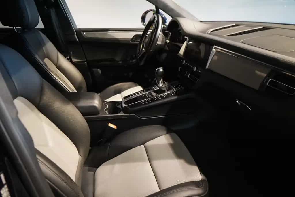 Porsche Macan Turbo BRD-Approved -Pano-AHK-Burmester- 01/2020-photo-9