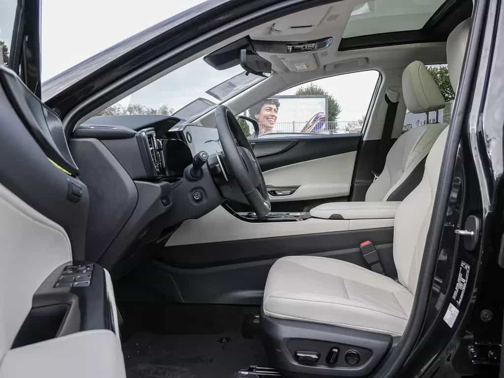 Lexus NX 350h Luxury AWD HUD SITZBELÜFTUNG PANO 09/2025-photo-15