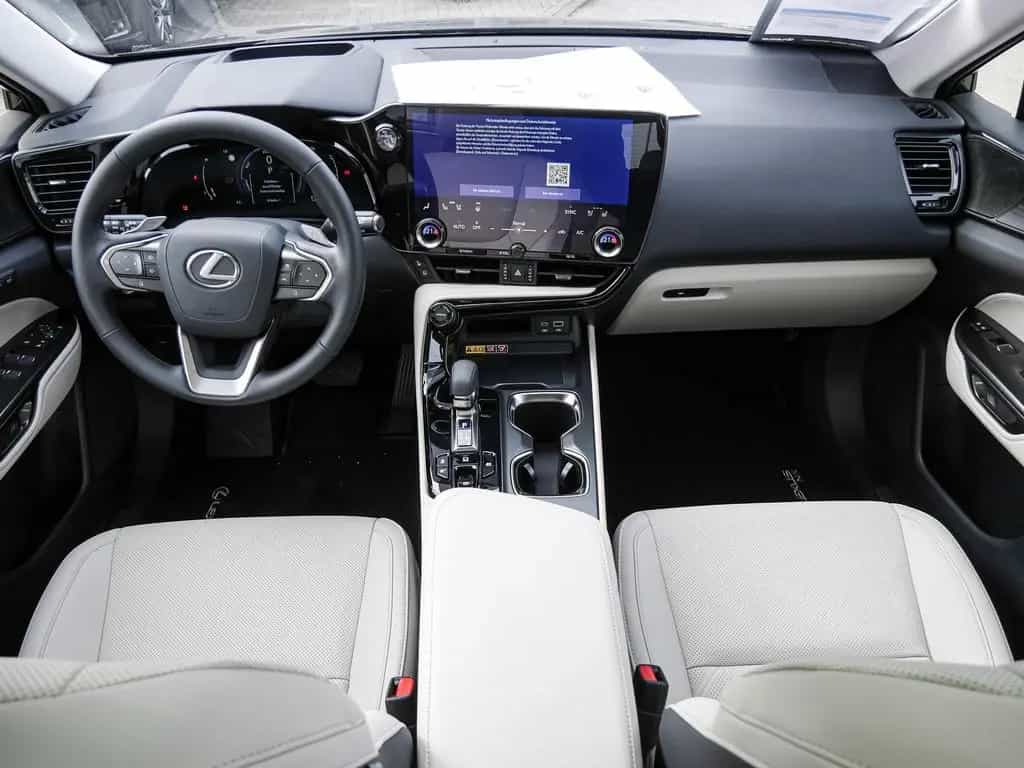 Lexus NX 350h Luxury AWD HUD SITZBELÜFTUNG PANO 09/2025-photo-9
