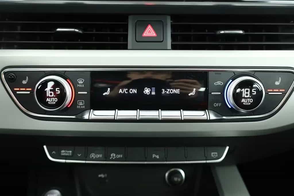 Audi A4 Avant 40 TDI quattro advanced AHK ACC Kamera 05/2021-photo-11