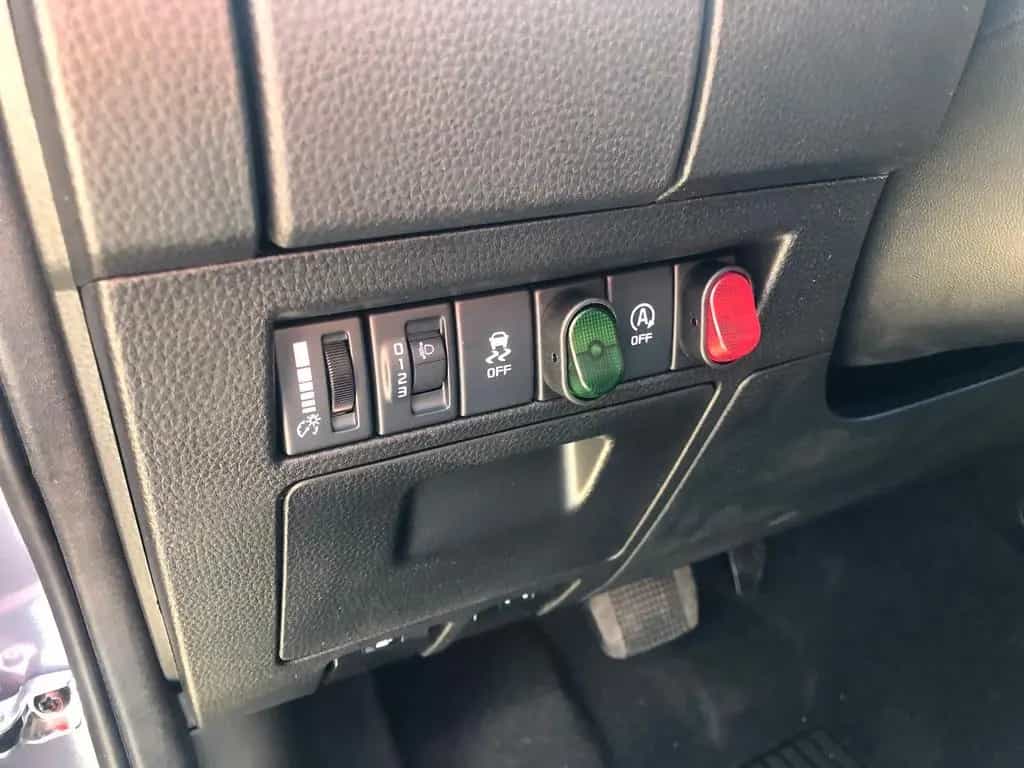 Isuzu D-Max Space Cab LS AT mit Systemkoffer null-photo-17