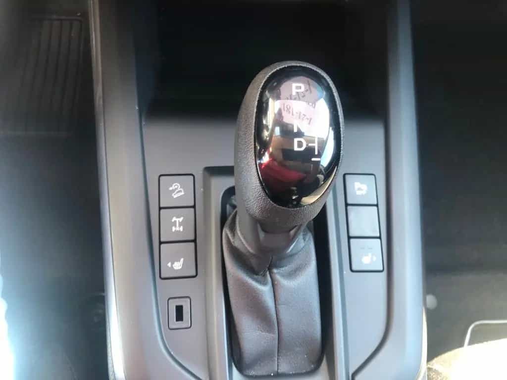 Isuzu D-Max Space Cab LS AT mit Systemkoffer null-photo-19