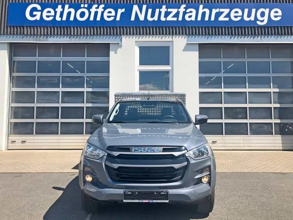 Isuzu D-Max Space Cab LS AT mit Systemkoffer null-photo-2