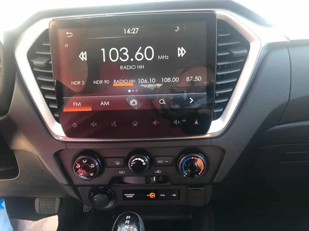 Isuzu D-Max Space Cab LS AT mit Systemkoffer null-photo-20