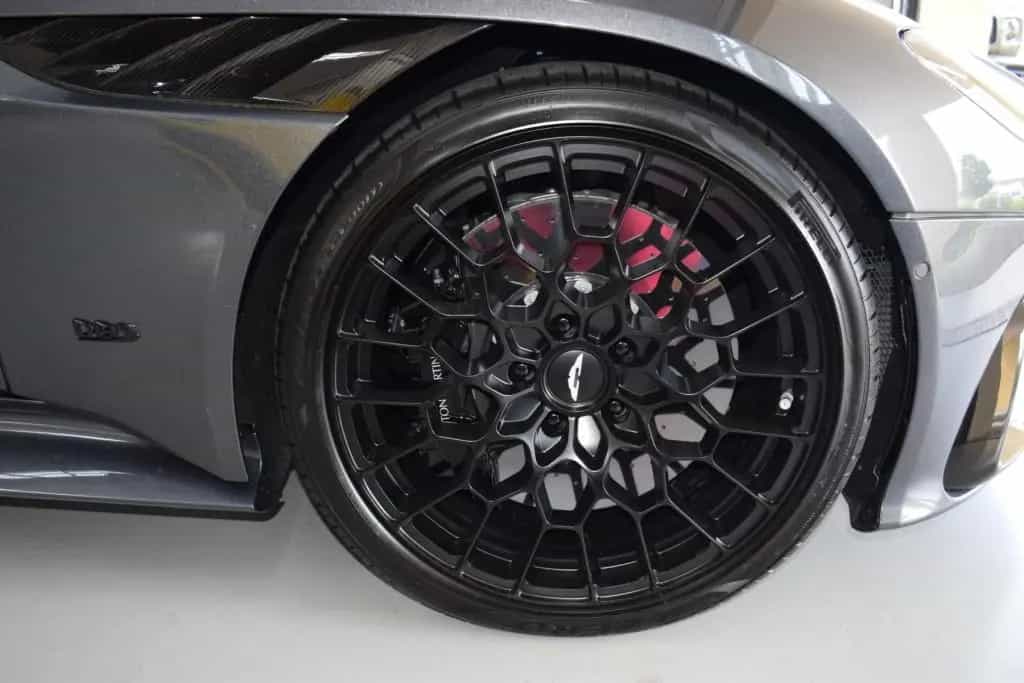 Aston Martin DBS 770 Ultimate 1of300 CarbonPack * CarbonSeat 08/2023-photo-10