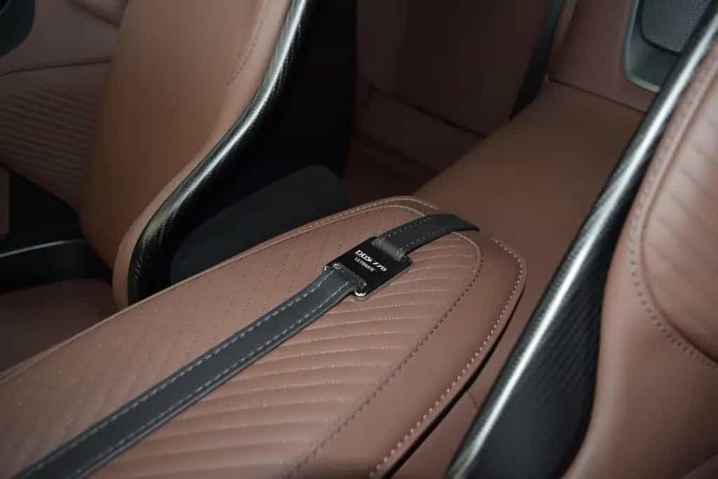 Aston Martin DBS 770 Ultimate 1of300 CarbonPack * CarbonSeat 08/2023-photo-18