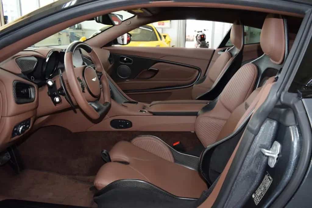 Aston Martin DBS 770 Ultimate 1of300 CarbonPack * CarbonSeat 08/2023-photo-3