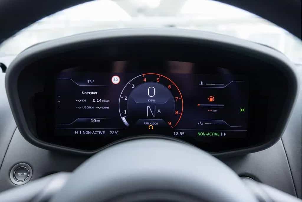 McLaren GT 4.0 V8 | Matt Papaya Spark | Electrochromic R 06/2025-photo-10