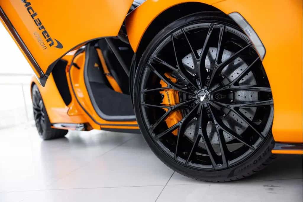 McLaren GT 4.0 V8 | Matt Papaya Spark | Electrochromic R 06/2025-photo-35