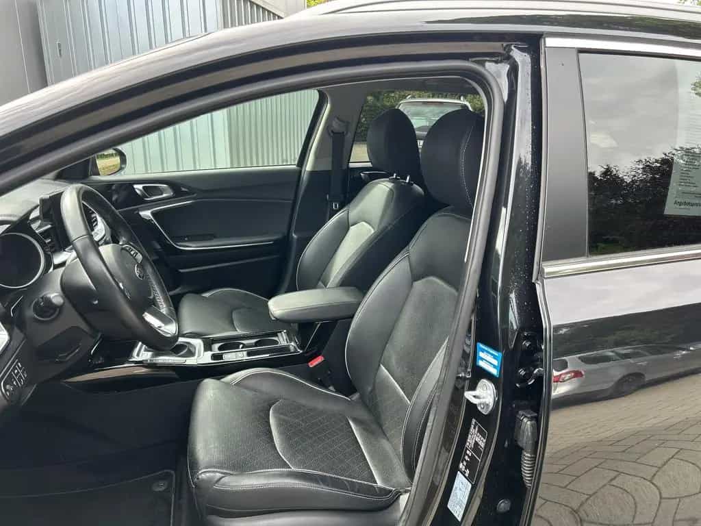 Kia Ceed Sportswagon Platinum Edition + Automatik + 08/2019-photo-9