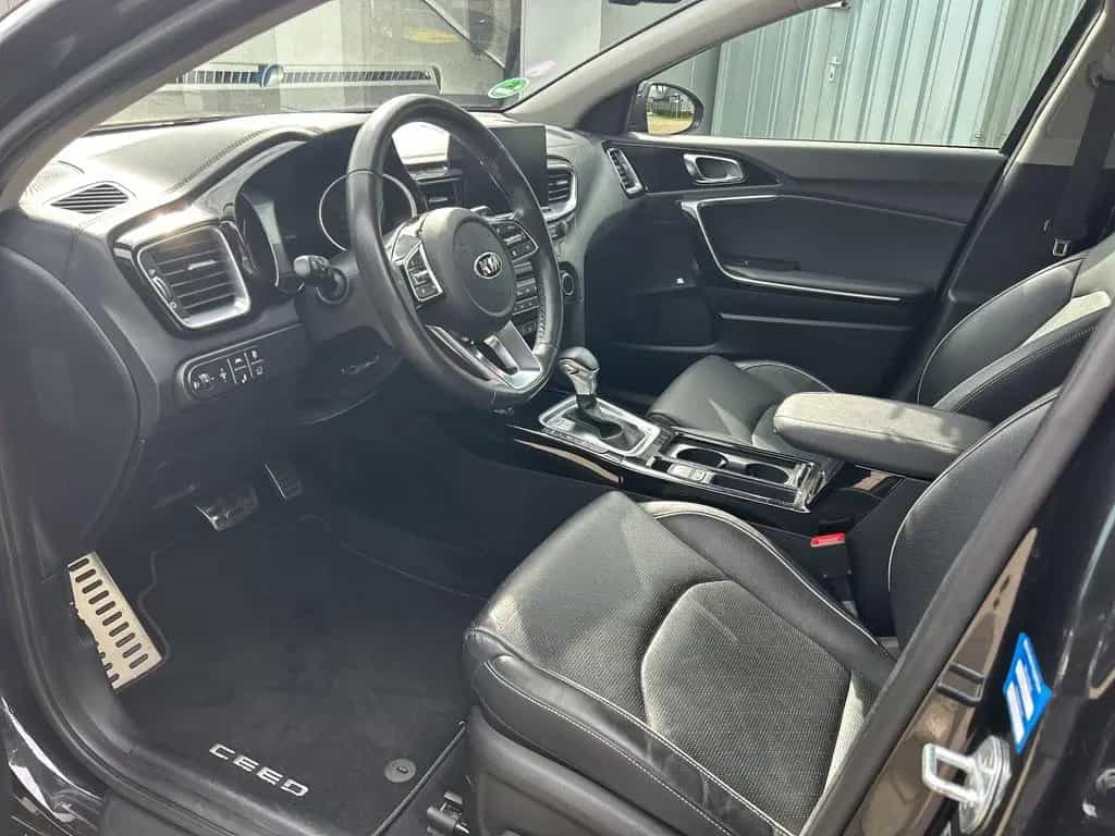 Kia Ceed Sportswagon Platinum Edition + Automatik + 08/2019-photo-16