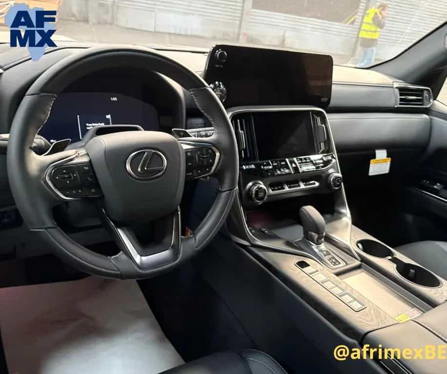 Lexus LX 700h 3.5L Luxury 4x4 - EXPORT null-photo-3
