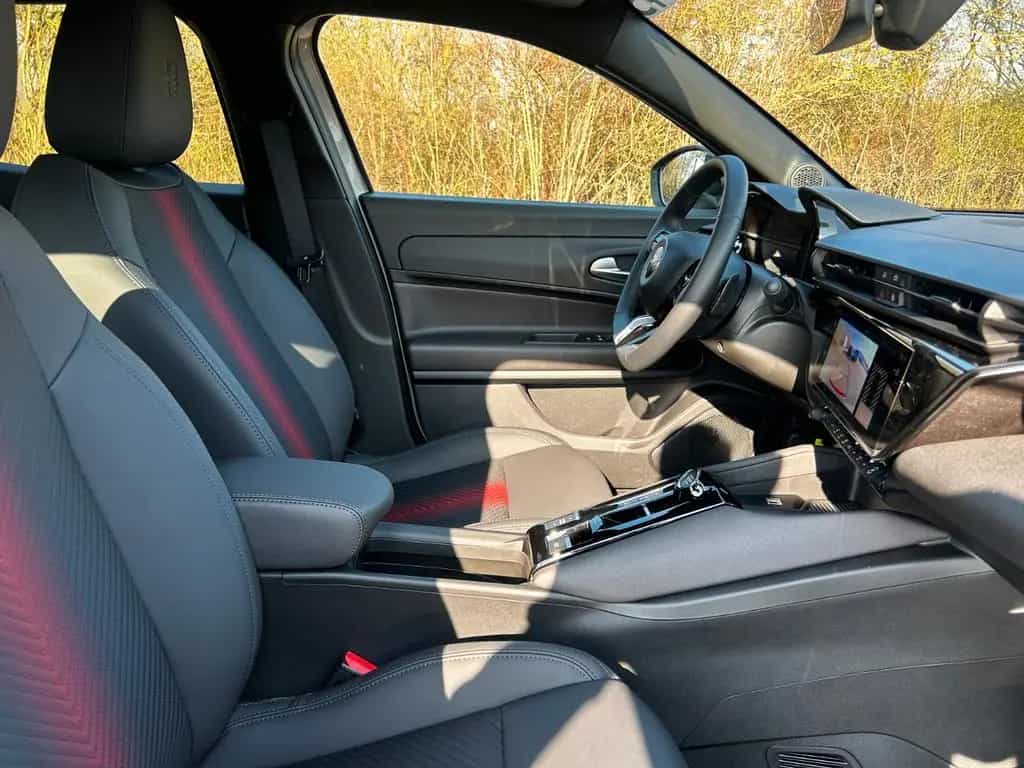 Alfa Romeo Junior Ibrida 1.2 VGT 48V-Hybrid Speciale null-photo-20