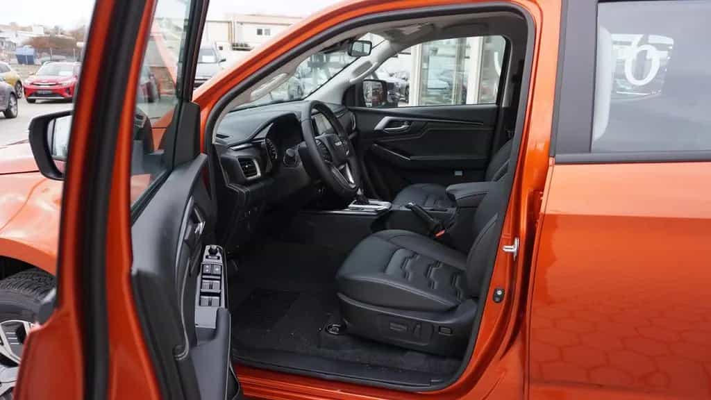 Isuzu D-Max 1.9D Double Cab 4WD LSE *LED*KAMERA*AKTION 03/2025-photo-12