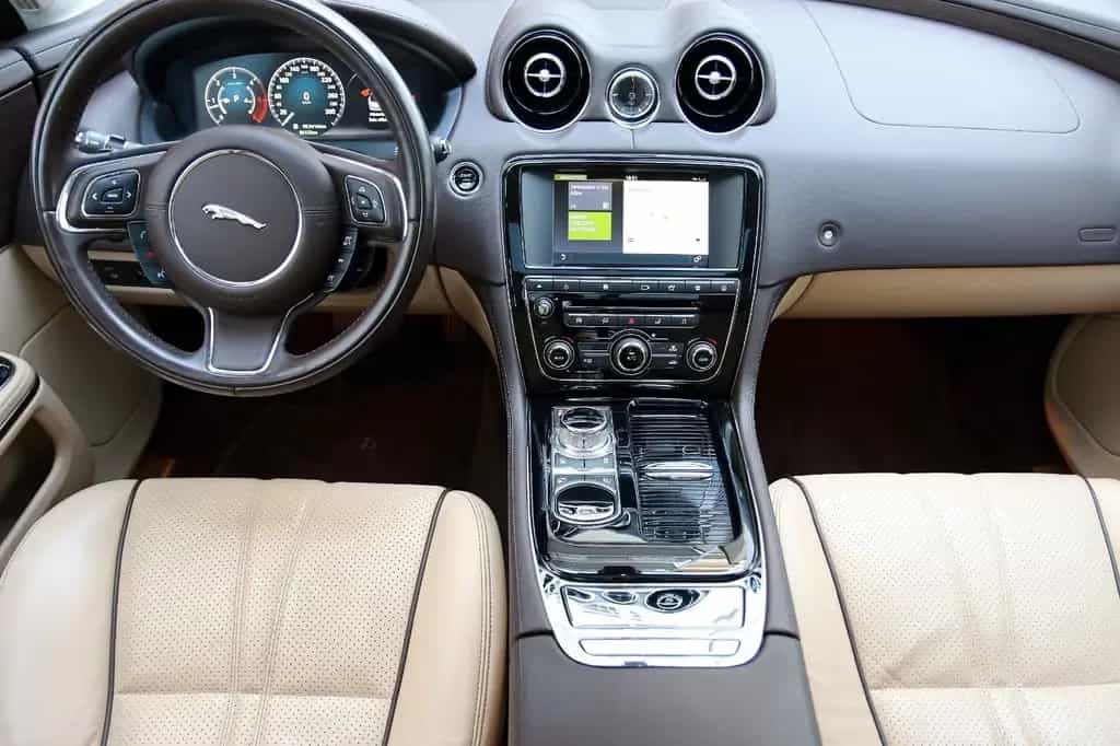 Jaguar XJ Premium Luxury Pano SoftClose Kamera 01/2016-photo-8
