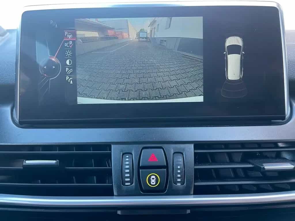 BMW 220 Gran Tourer LuxuryLine 2.HD|LED|PANO|KAMERA 05/2017-photo-18