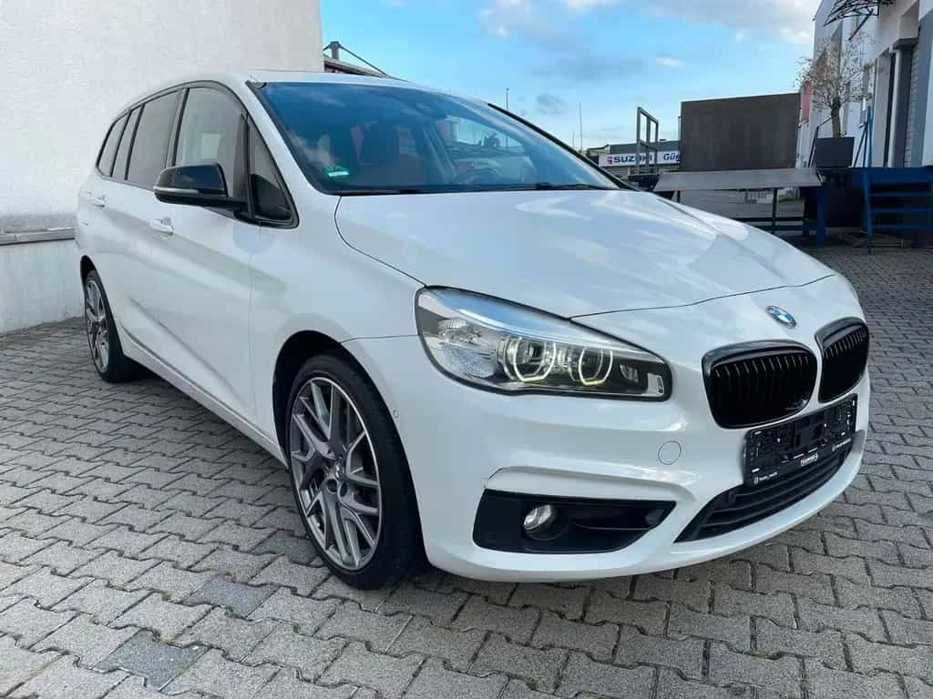 BMW 220 Gran Tourer LuxuryLine 2.HD|LED|PANO|KAMERA 05/2017-photo-3