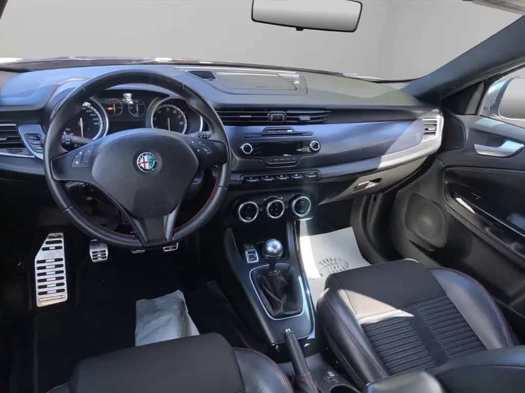 Alfa Romeo Giulietta Turismo 1.4 06/2011-photo-10