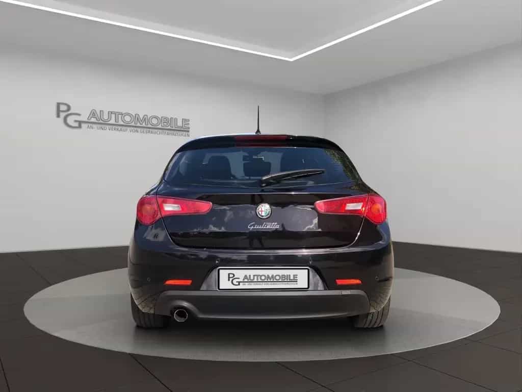 Alfa Romeo Giulietta Turismo 1.4 06/2011-photo-4