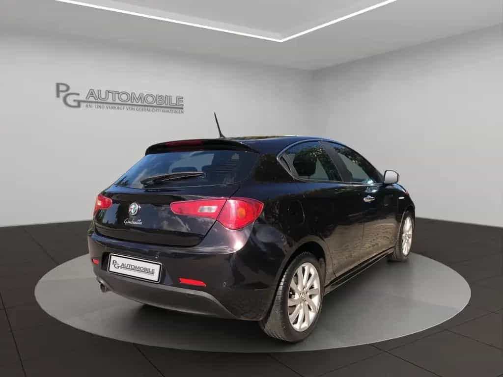 Alfa Romeo Giulietta Turismo 1.4 06/2011-photo-5