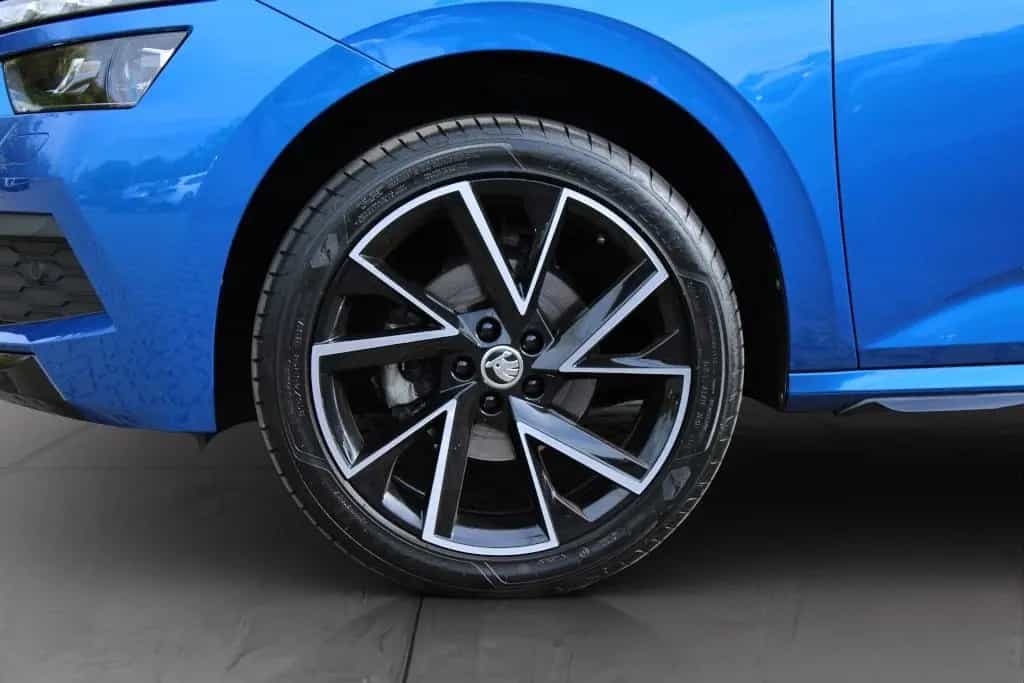 Skoda Kamiq Monte Carlo 1.5TSI DSG Monte LED PANO NAVI 08/2022-photo-4