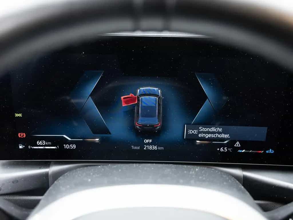 BMW 318 i Touring M-Sport FACEL. LED ACC NAVI KAMERA 12/2024-photo-13