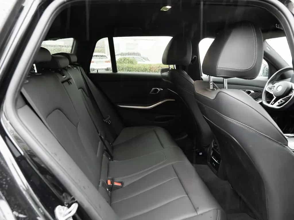 BMW 318 i Touring M-Sport FACEL. LED ACC NAVI KAMERA 12/2024-photo-9