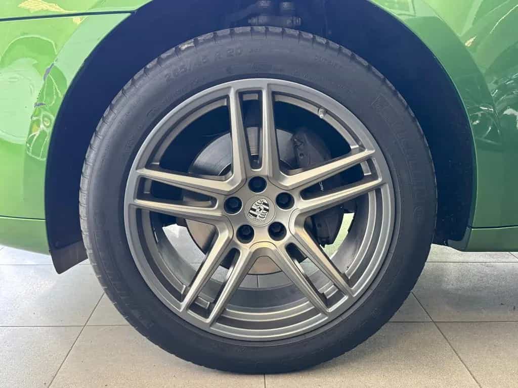 Porsche Macan Sport-Design-Paket 18-Wege Bose LED R20 01/2019-photo-16