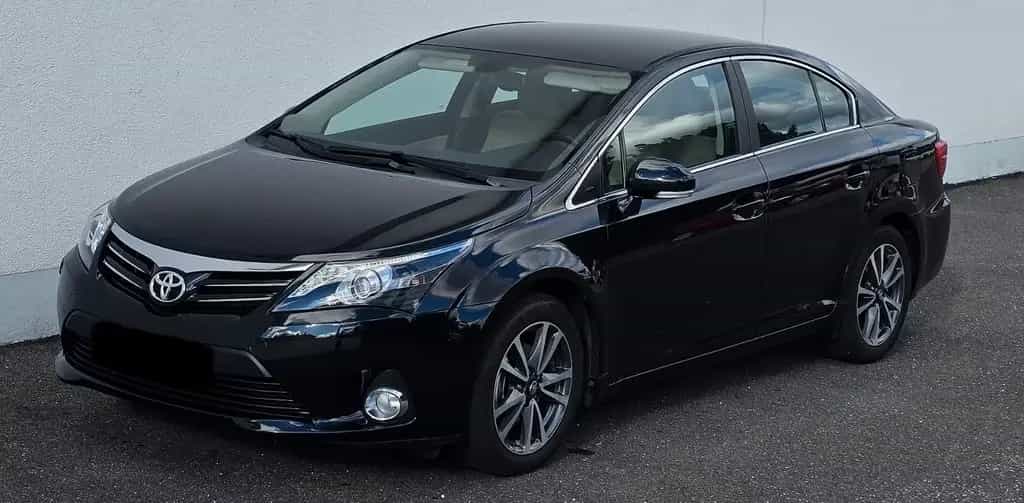 Toyota Avensis 1.8 Executive Automatik Navi Leder Xenon 12/2011-photo-0