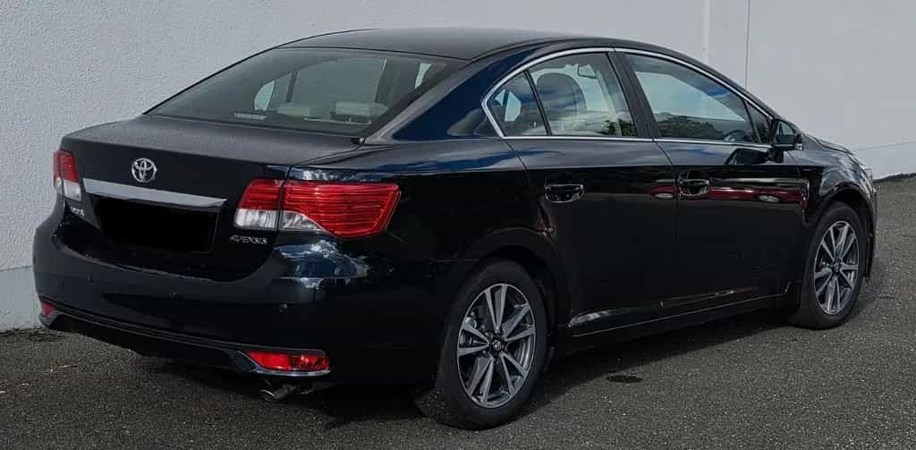 Toyota Avensis 1.8 Executive Automatik Navi Leder Xenon 12/2011-photo-5