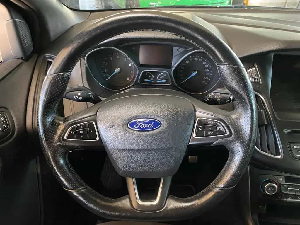 Ford Focus Turnier ST-Line EcoBoost 09/2017-photo-10