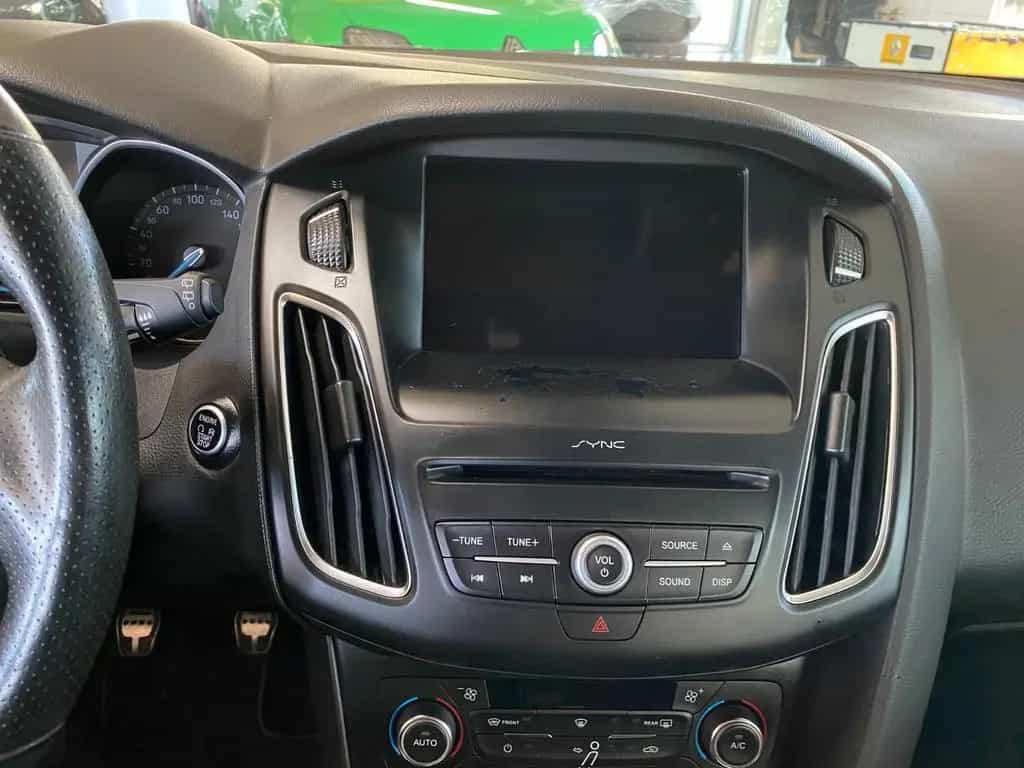 Ford Focus Turnier ST-Line EcoBoost 09/2017-photo-11